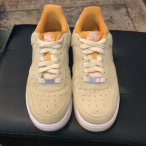 Nike Air Force 1 07 Seasonal Lemon Drop Suede  VERY VERY RARE Women size 7